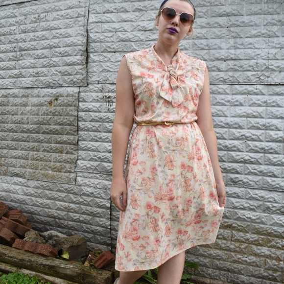 Vintage Dresses & Skirts - Vintage Floral Dress
